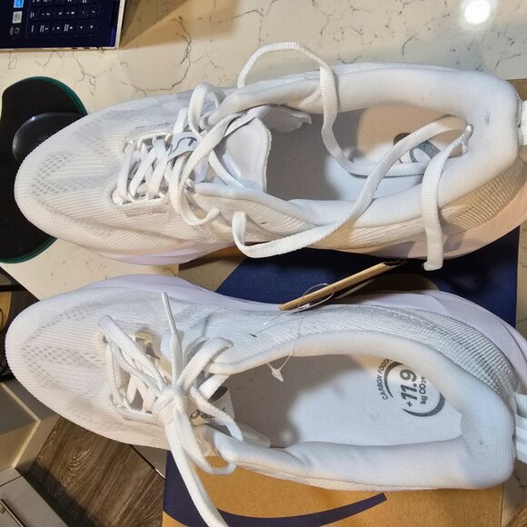 ASICS Novablast 5 (1011B974-100) "White/Piedmont Grey" Men's Running Shoes SZ 12 - Picture 7 of 10